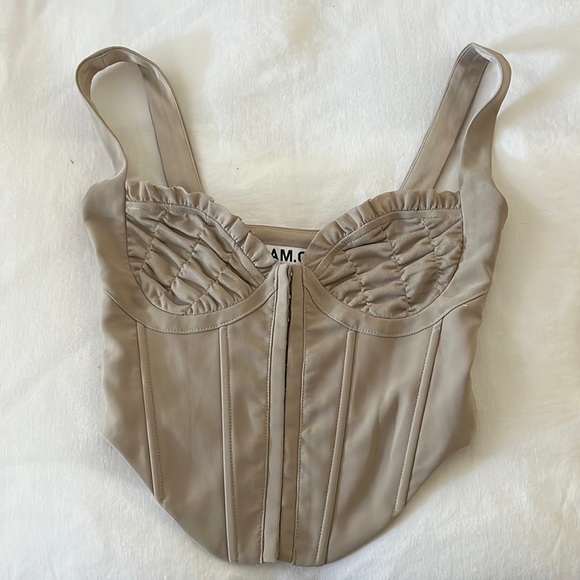 I.A.G top - Picture 2 of 4